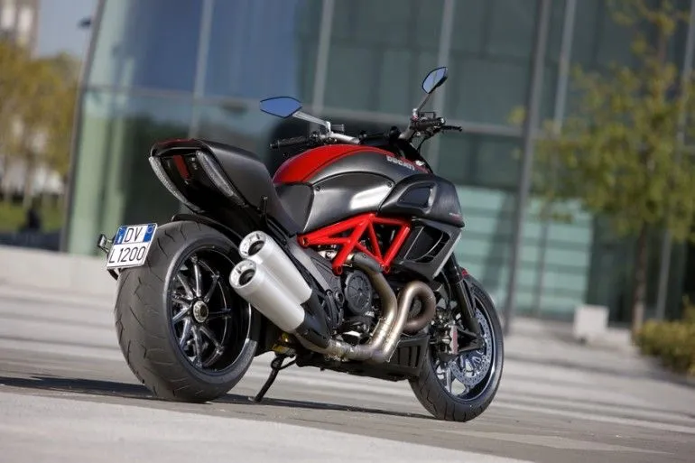 Moto1000 Trukati S.L.U. | Moto1000 Ducati Service Málaga Moto1000 Trukati S.L.U. | Moto1000 Ducati Service Málaga