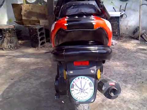 mi motoneta cs125 italika - YouTube