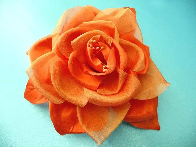 MPARR000252 FLORES, LAZOS Y TOCADOS DE TELA HECHOS A MANO. FLOR ... MPARR000252 FLORES, LAZOS Y TOCADOS DE TELA HECHOS A MANO. FLOR ...