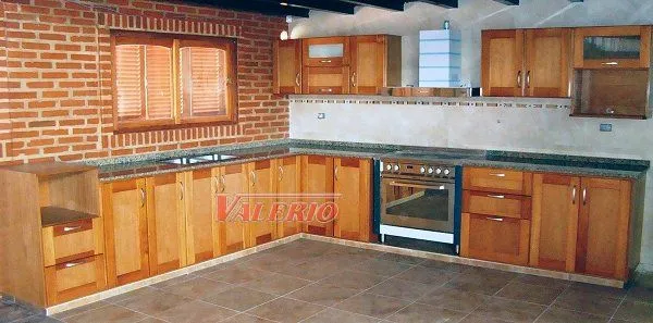 Muebles de cocina en madera de cedro natural a medida ...