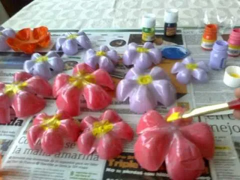 IDEA : Cortina Flores PET ( botellas plasticas ) - YouTube IDEA : Cortina Flores PET ( botellas plasticas ) - YouTube