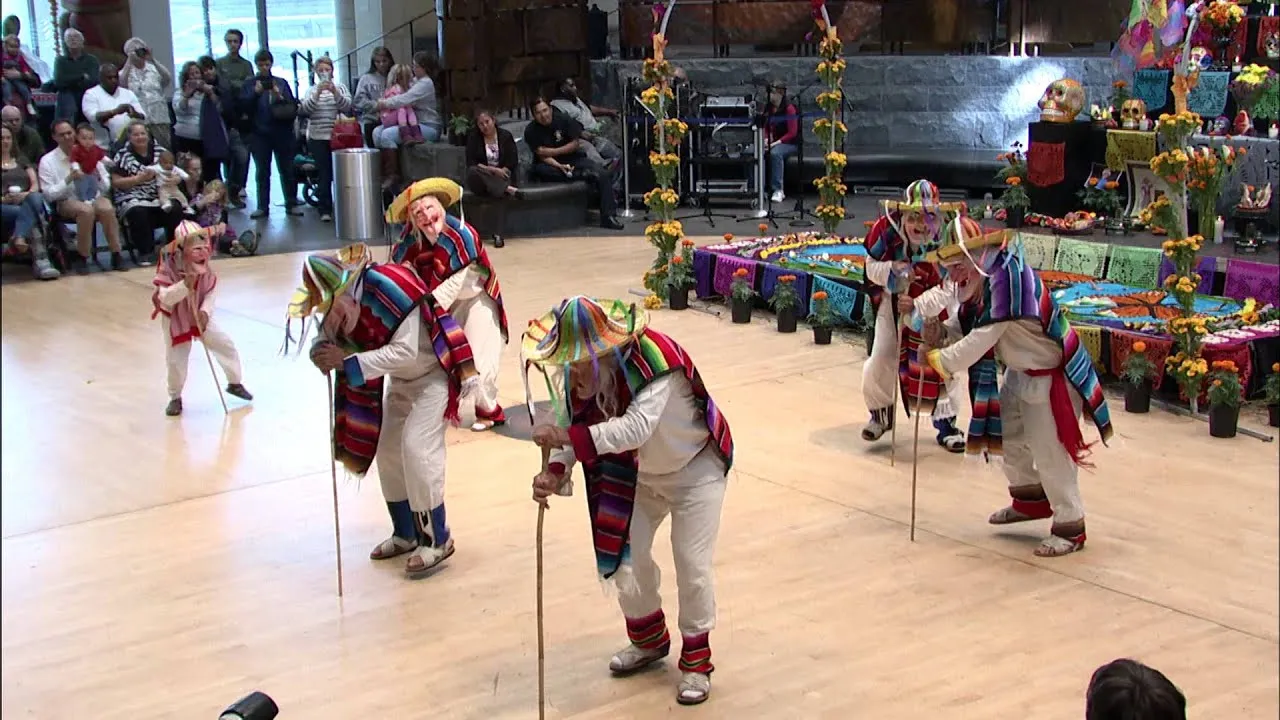 Día de los Muertos Festival 2015 - Danza de los Viejitos 2 - YouTube