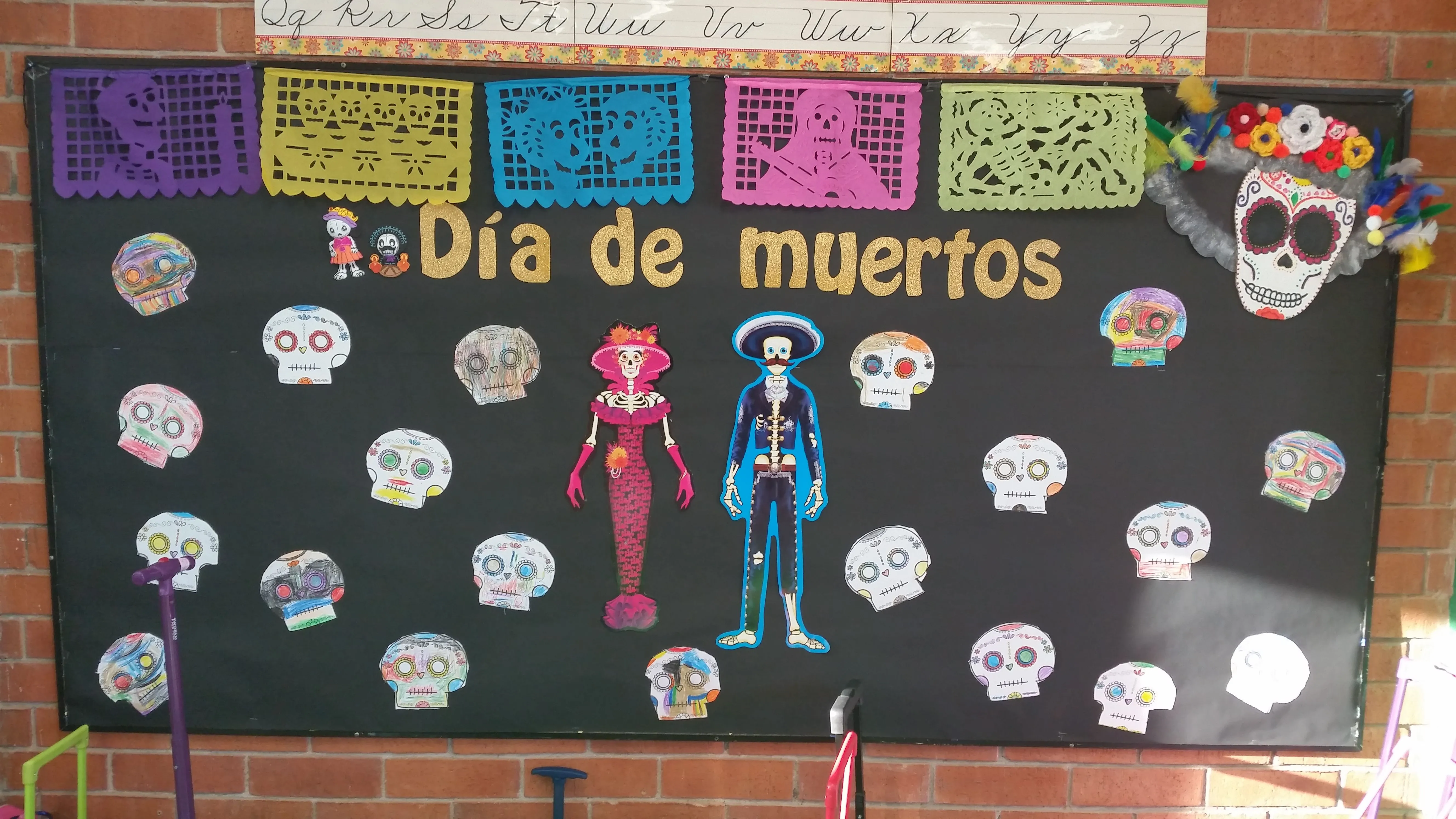 Dia de muertos friso :) | Dia de muertos, Decoraciones escolares,  Decoración de unas