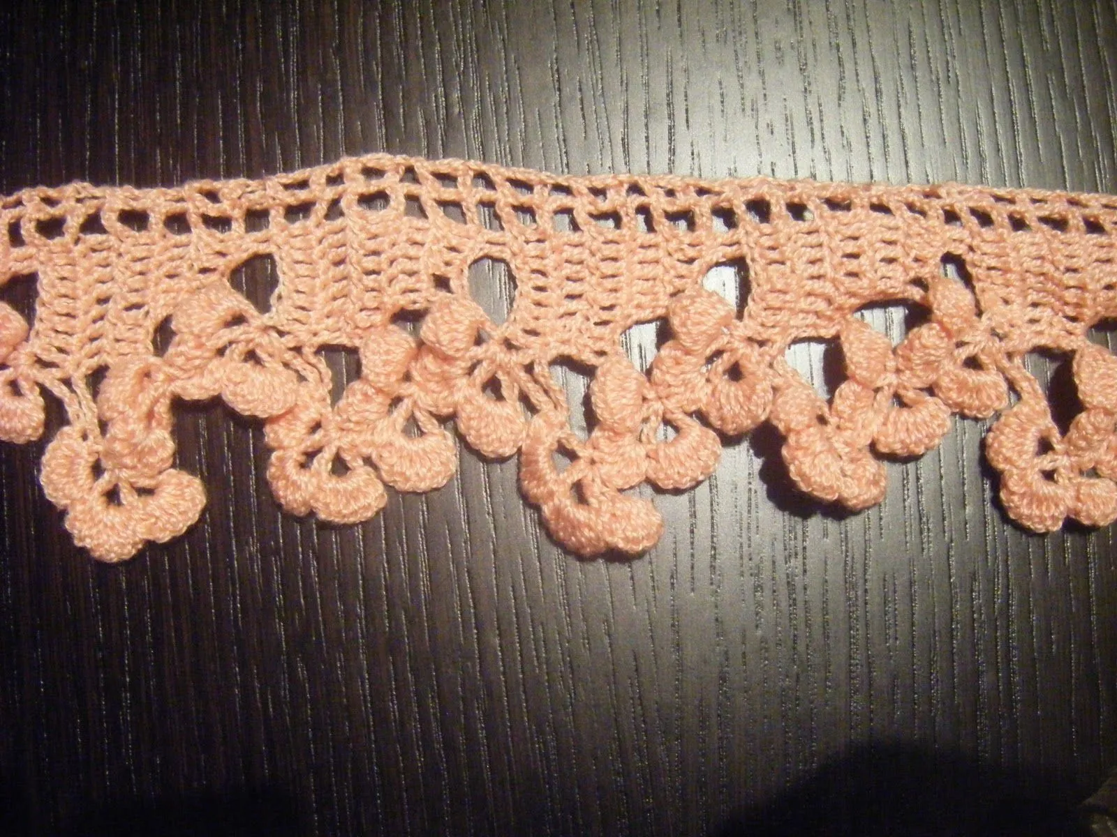 Crochet junto al fuego: Muestras de puntillas para toallas y sábanas Crochet junto al fuego: Muestras de puntillas para toallas y sábanas