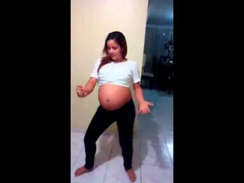 Mujer de 9 meses embarazo, bailando palito de coco - YouTube Mujer de 9 meses embarazo, bailando palito de coco - YouTube