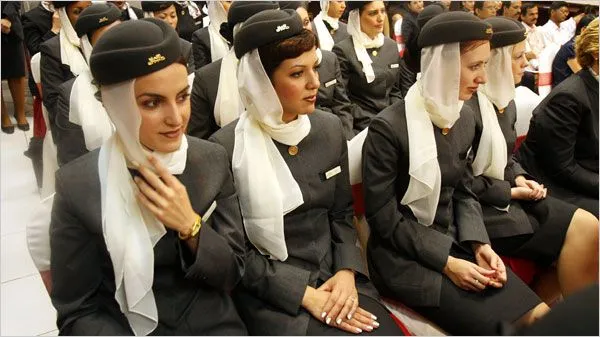Algunas mujeres arabes encuentran la libertad en el cielo | CARLOS ...
