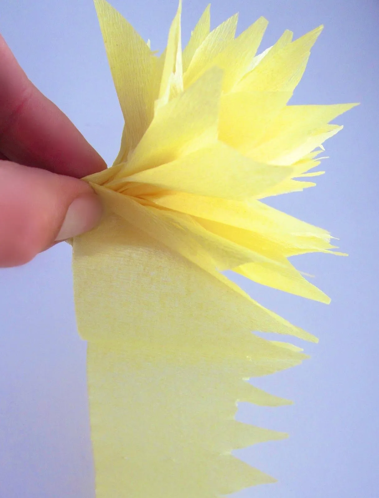 Nuestro Mundo Creativo: Flores de Papel Crepé