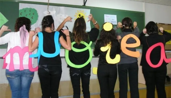 En el mundo de Educación Infantil: Unidad Didáctica de "Las Vocales" En el mundo de Educación Infantil: Unidad Didáctica de "Las Vocales"
