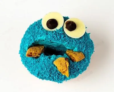 Mundo Raro y Curioso: Arte: el pastelito del monstruo come galletas... Mundo Raro y Curioso: Arte: el pastelito del monstruo come galletas...