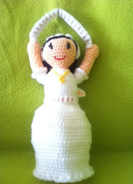 Muñeca-Bolso de Comunión Amigurumi | Amigurumis de Leyva Muñeca-Bolso de Comunión Amigurumi | Amigurumis de Leyva