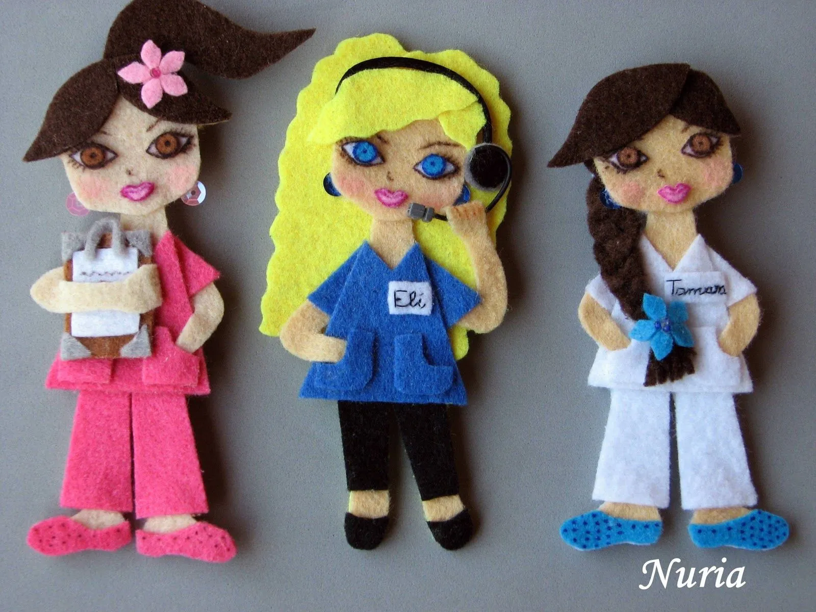 El fieltro en mis manos: Muñecas de fieltro personalizadas El fieltro en mis manos: Muñecas de fieltro personalizadas