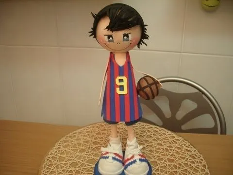 COMO HACER MUÑECO FOFUCHO JUGADOR DE BALONCESTO - YouTube COMO HACER MUÑECO FOFUCHO JUGADOR DE BALONCESTO - YouTube