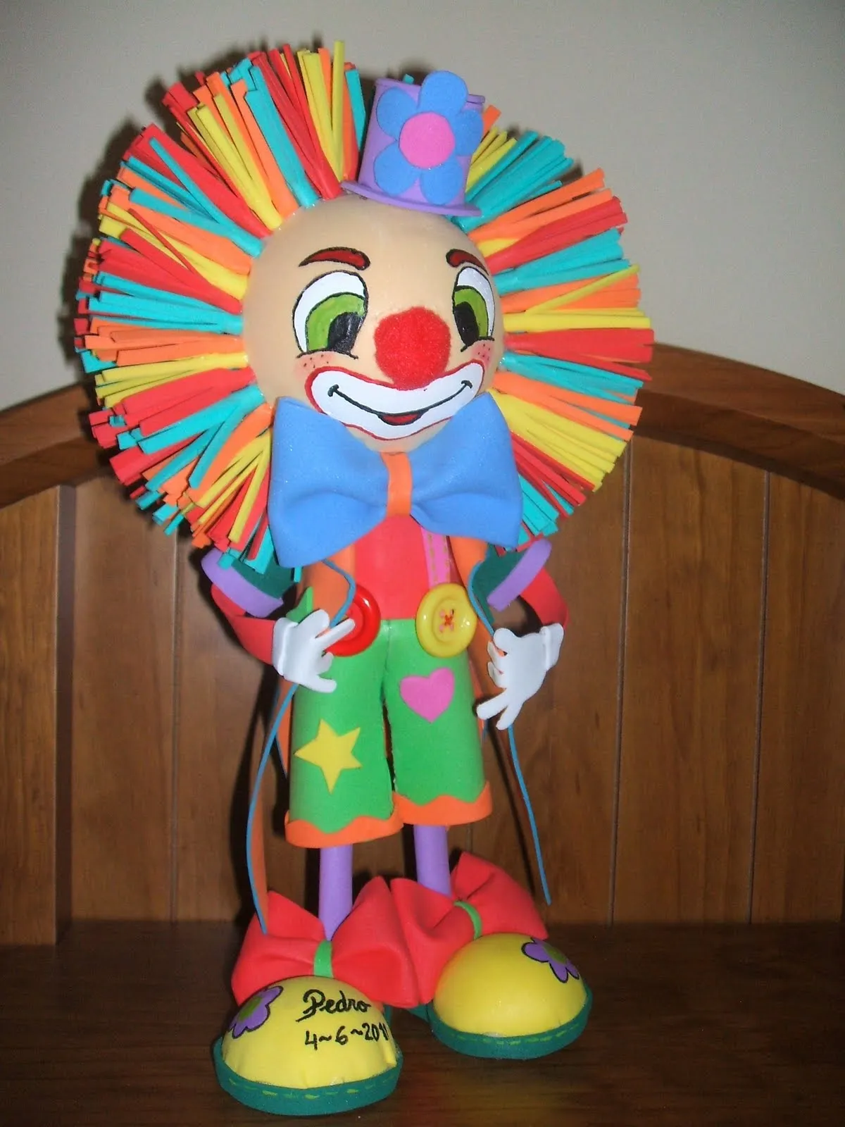 Puntadas con Detalle: PAYASO DE GOMA EVA