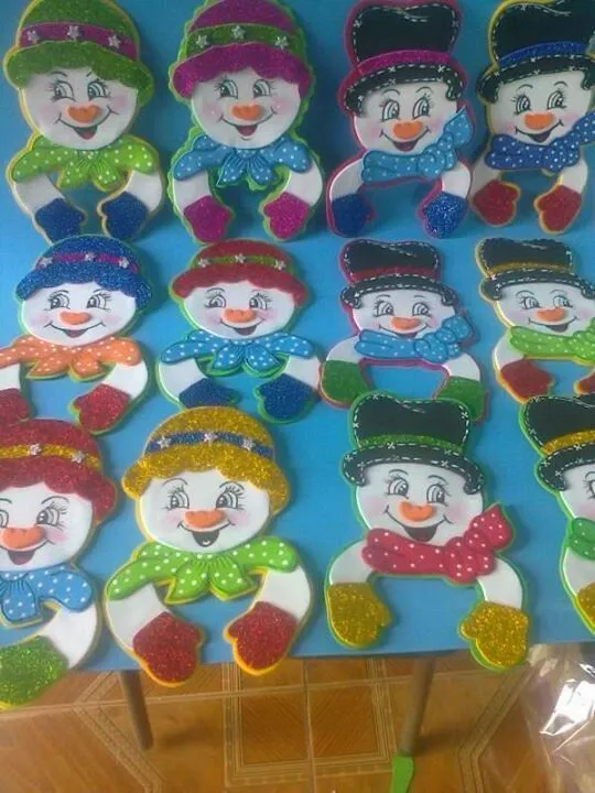 Muñeco y muñeca de nieve en foami. | Navidad | Pinterest Muñeco y muñeca de nieve en foami. | Navidad | Pinterest
