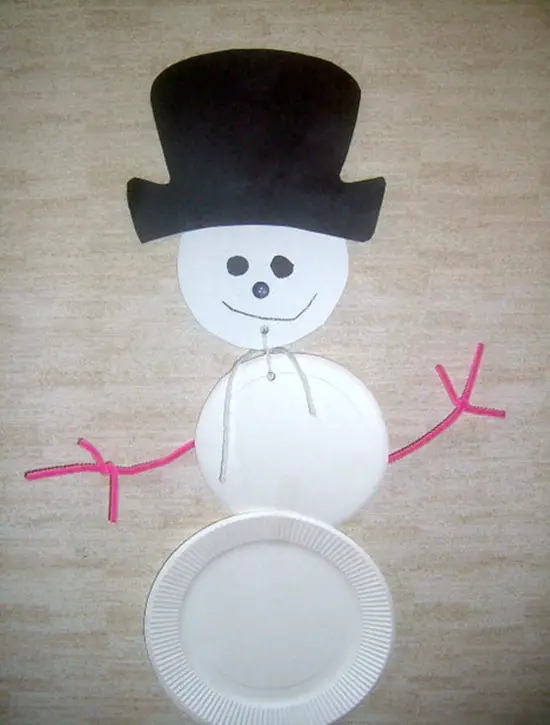 Muñeco de Nieve con platos - Manualidades Infantiles