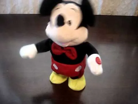 Muñeco Peluche Mickey Mouse Bailando!!!!! - YouTube Muñeco Peluche Mickey Mouse Bailando!!!!! - YouTube