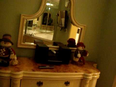 Muñecos diabolicos - YouTube