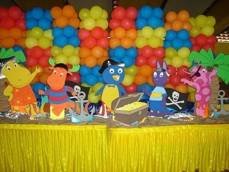 MUÑECOS EN FOAMI