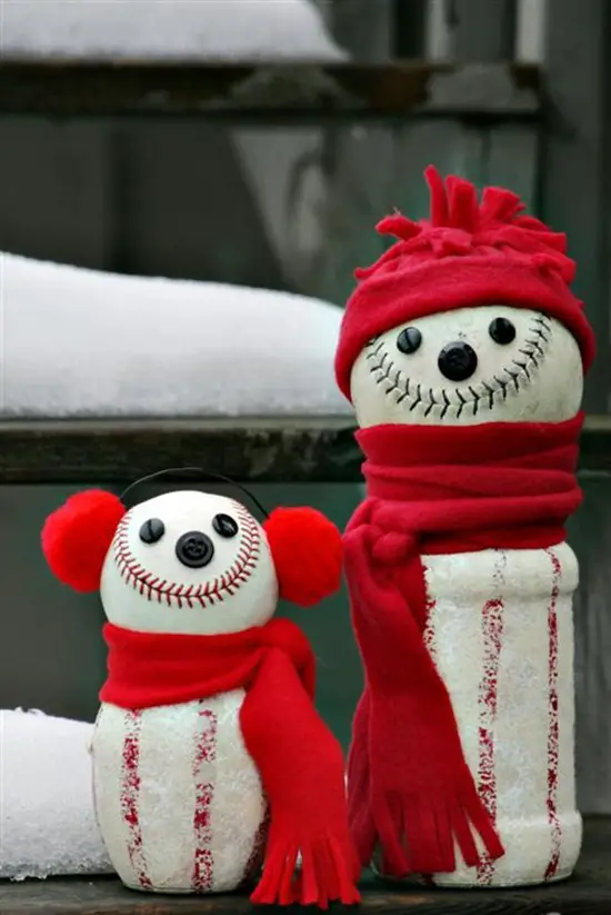 Muñecos de Nieve con envases y pelota - Manualidades Infantiles