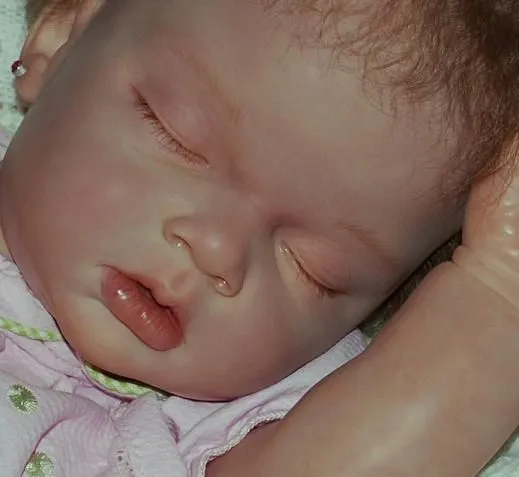 Muñecos Reborn, bebés tan tiernos como tétricos. - Taringa!