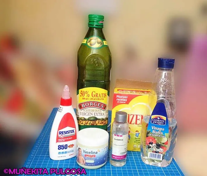 muñekita pulgosa: aretes de pasta flexible