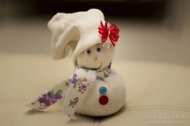 Muñequito navideño con calcetines y sin costuras - Guía de ...