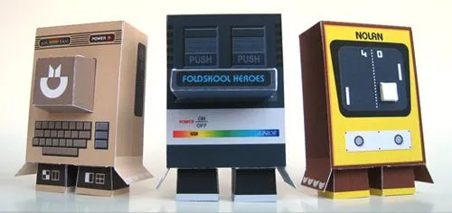 MUÑEQUITOS HECHOS CON CAJAS DE CARTÓN QUE REPRESENTAN OTROS ...