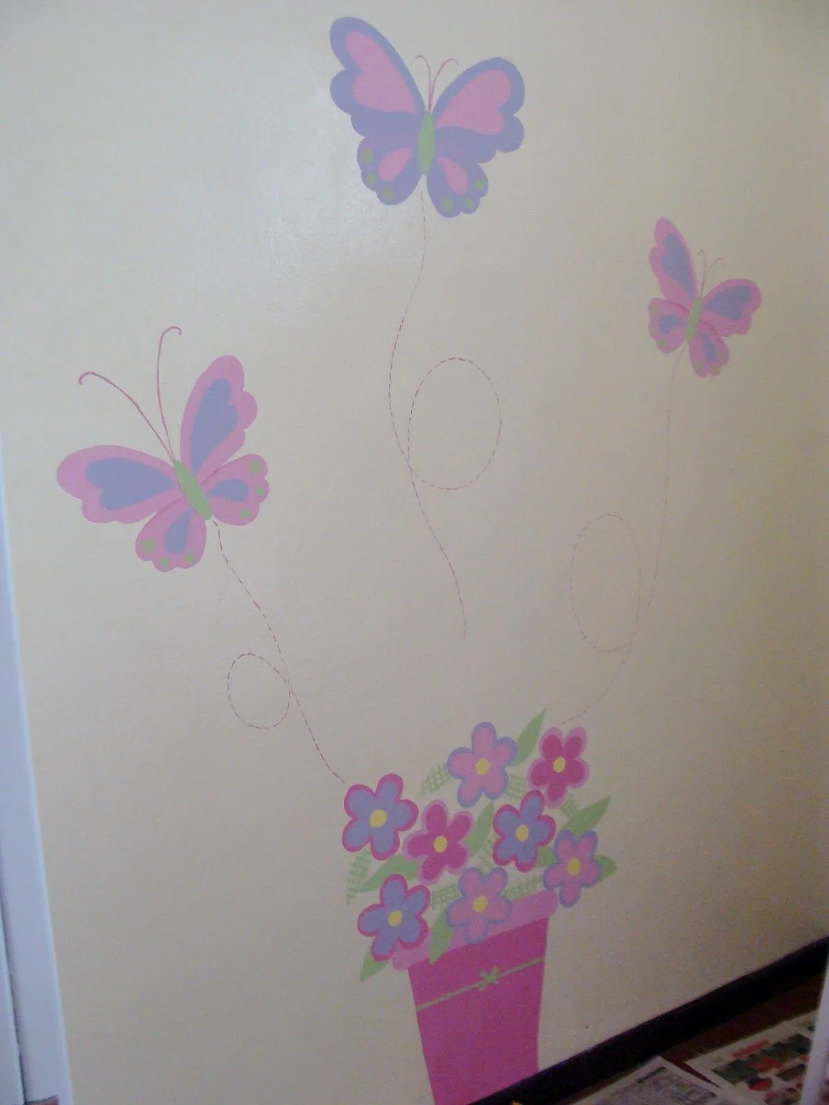 MURALES CREATIVOS. Heidy Guerrero: MURAL DE FLORES Y MARIPOSAS ... MURALES CREATIVOS. Heidy Guerrero: MURAL DE FLORES Y MARIPOSAS ...