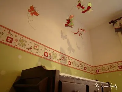 Murales en Dormitorios: Cuarto de bebé - Mariposas y Libélulas Murales en Dormitorios: Cuarto de bebé - Mariposas y Libélulas
