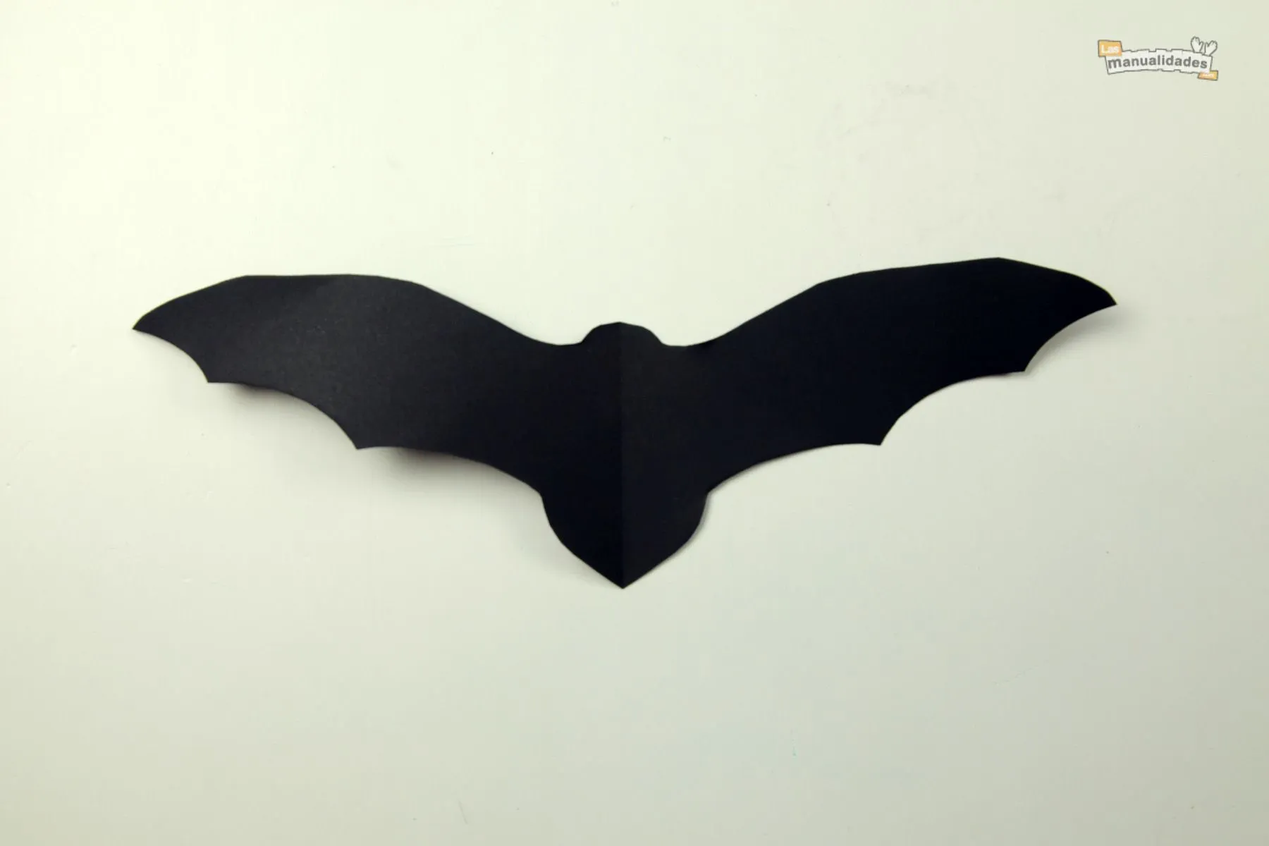 Murciélagos de papel para decorar en Halloween | Estilo de Vida Hogar | Univision Murciélagos de papel para decorar en Halloween | Estilo de Vida Hogar | Univision
