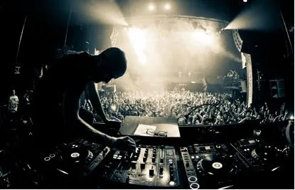 MUTE • Moby • – DJing the Sahara Tent at Coachella 2013: 4/13 & 4/20