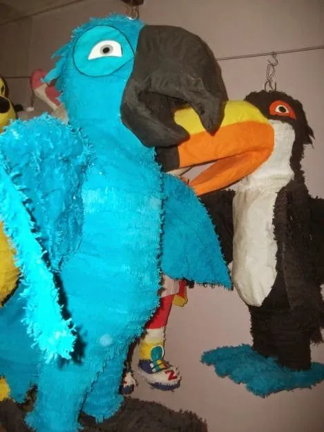 MuyAmeno.com: Centros de Mesa y Piñatas de Rio