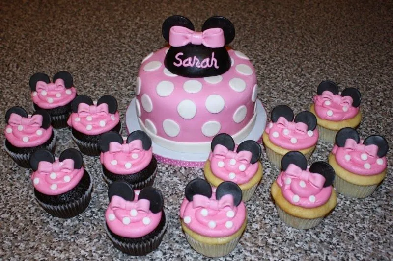 MuyAmeno.com: Cupcakes Minnie Mouse, parte 1 MuyAmeno.com: Cupcakes Minnie Mouse, parte 1