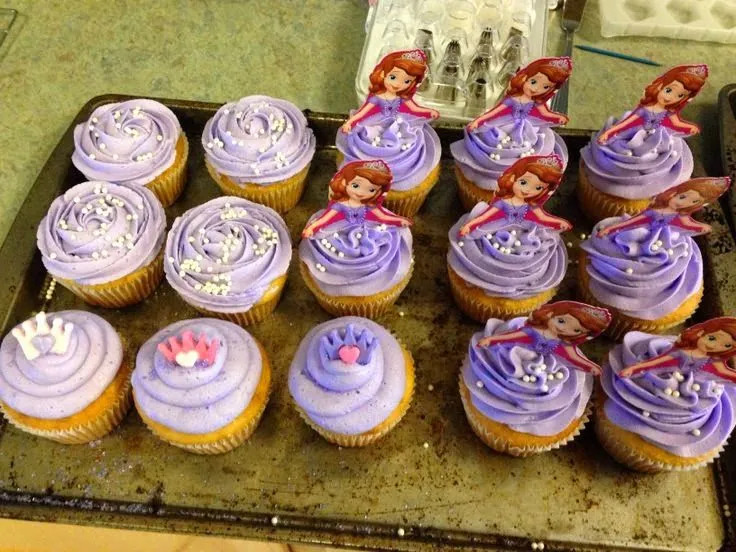 MuyAmeno.com: Cupcakes Princesa Sofia, parte 1 MuyAmeno.com: Cupcakes Princesa Sofia, parte 1