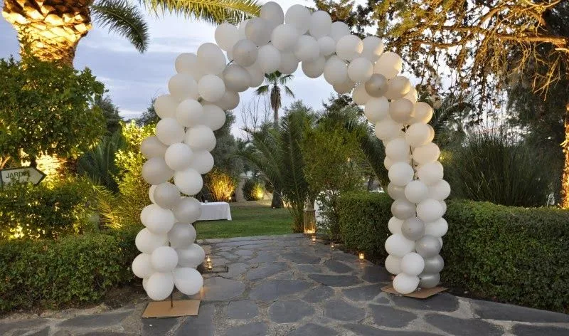 MuyAmeno.com: Decoracion de Bodas con Arcos de Globos, parte 2