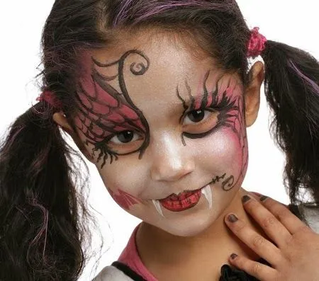 MuyVariado.com: Caras Pintadas para Niñas, Diseño Draculina MuyVariado.com: Caras Pintadas para Niñas, Diseño Draculina