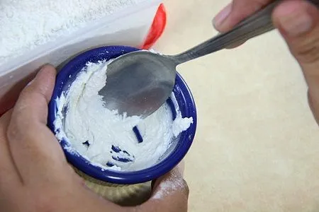 La tienda de la tia tota: COMO HACER PINTURA CASERA PARA ROSTRO La tienda de la tia tota: COMO HACER PINTURA CASERA PARA ROSTRO