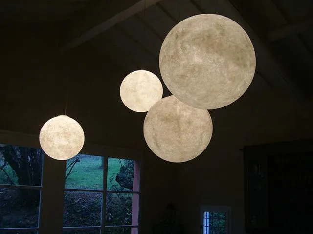 Mysterious Luna Pendant Lights: DIY - miniature moons floating in ... Mysterious Luna Pendant Lights: DIY - miniature moons floating in ...