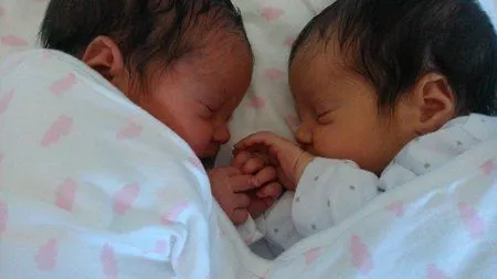 nacieron mis gemelas - Bebés De Agosto 2014 - BabyCenter