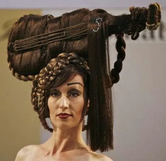 Todo Es Nada: Vestidos y Peinados que Nunca Usaras Todo Es Nada: Vestidos y Peinados que Nunca Usaras