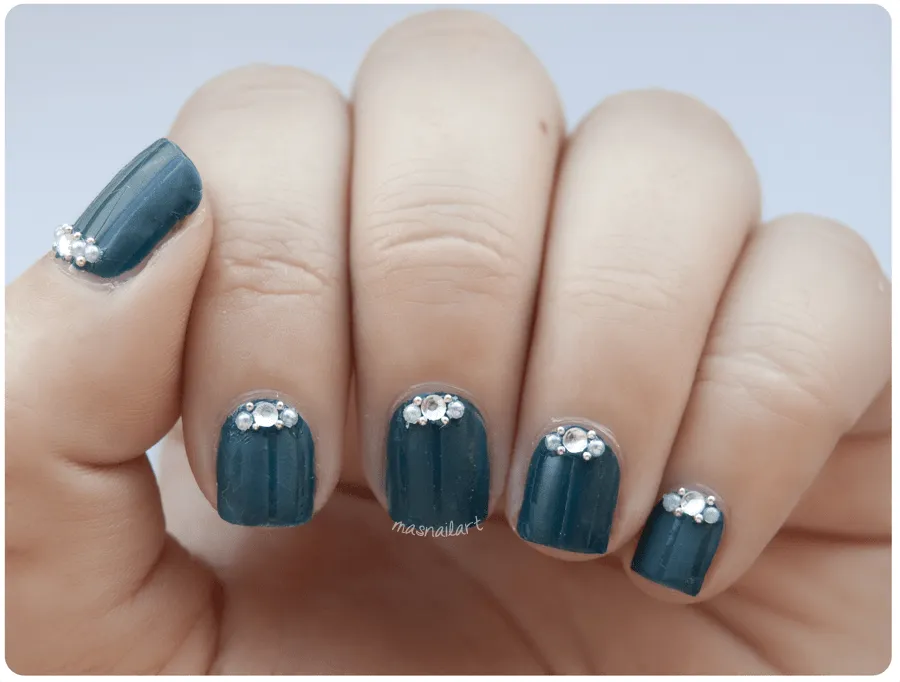 Más nail art.: NOTD: Manicura navideña con decoraciones de perlas ...