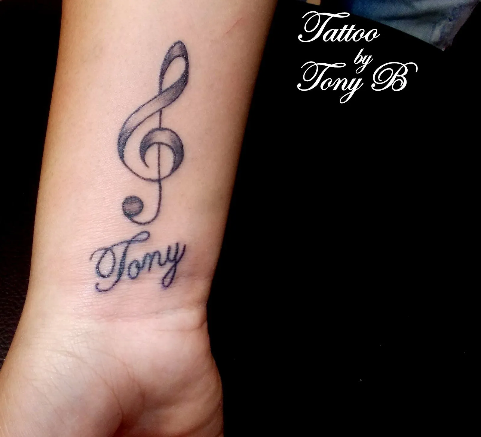 NAPLES STYLE TATTOO: tattoo chiave di violino