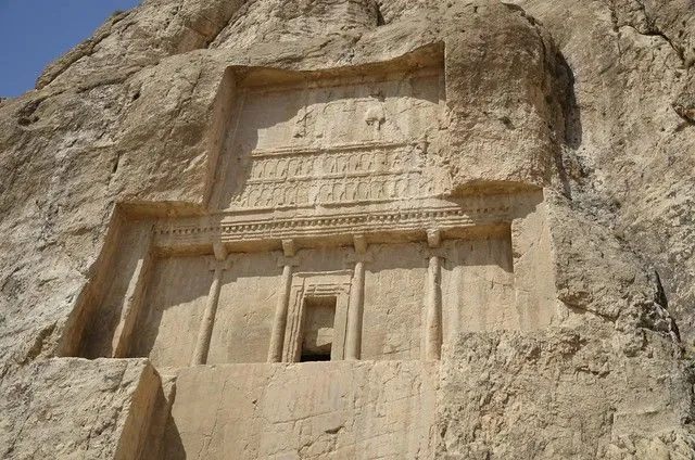 Naqsh-e Rostam, la pequeña Petra de Irán - El rincón de Sele