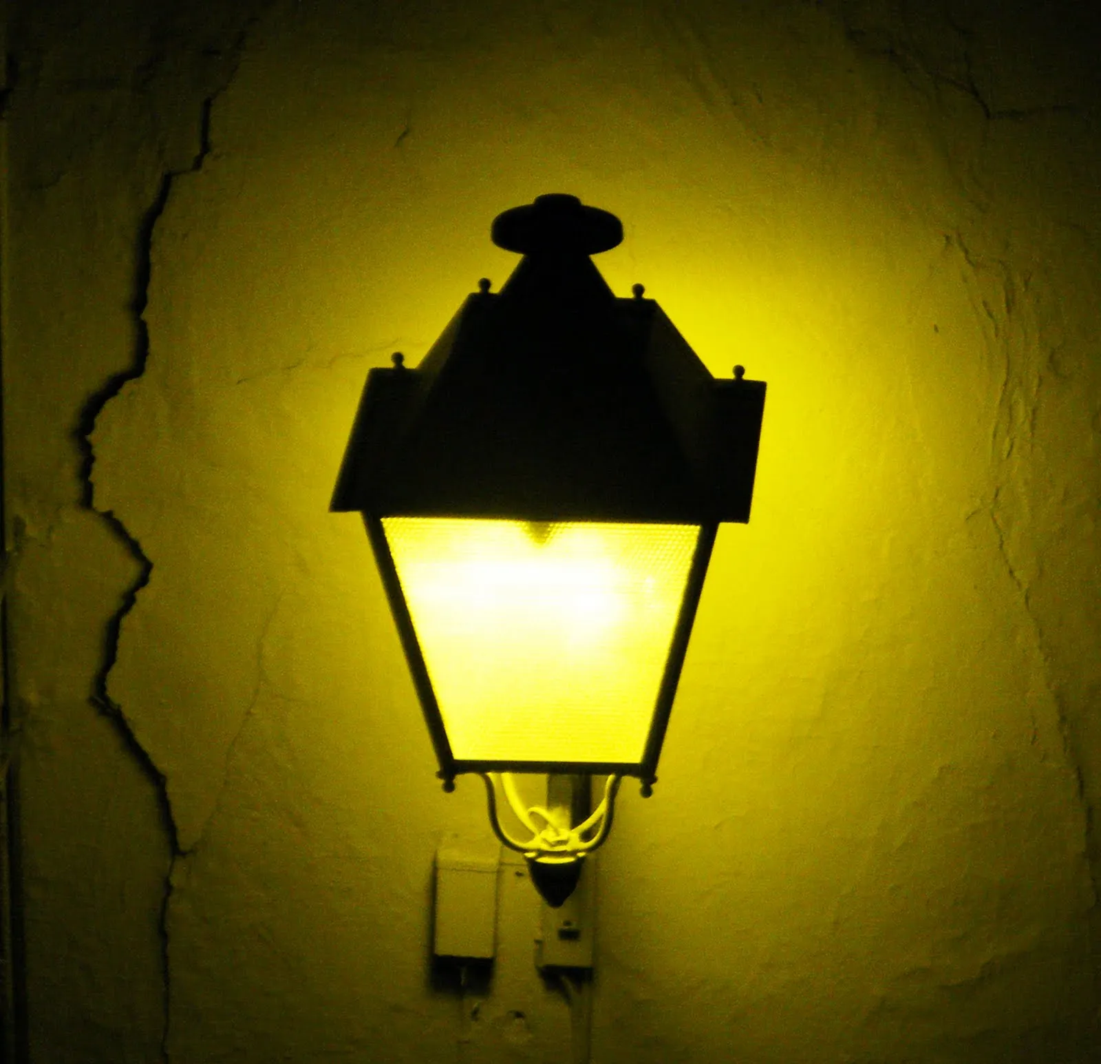 Natural Spain: Farol en la noche