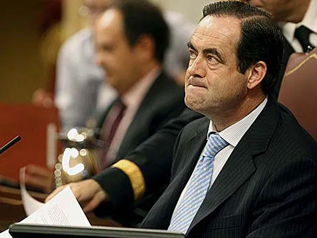 NEGRO SOBRE BLANCO: Bono “está hasta los huevos” y se siente “