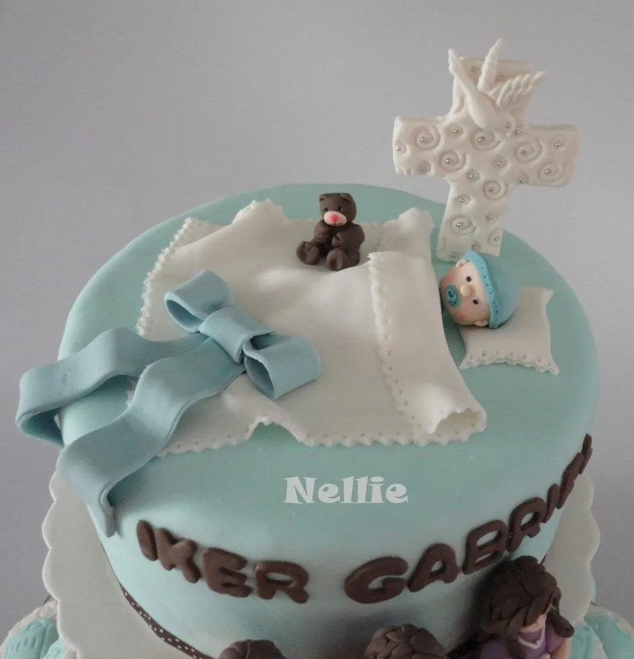 Nellie - Arte en Pastelería y Fondant: Torre de pastel y cupcakes ... Nellie - Arte en Pastelería y Fondant: Torre de pastel y cupcakes ...