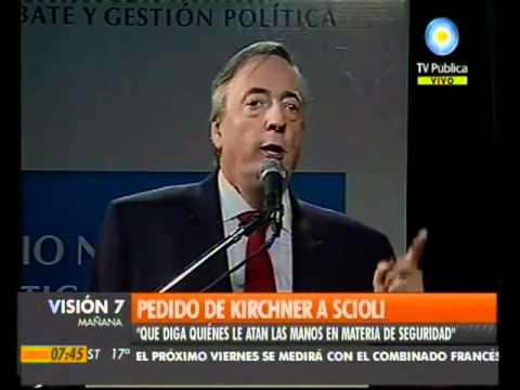 Néstor Kirchner le pide a Daniel Scioli que le diga quien le ata ...