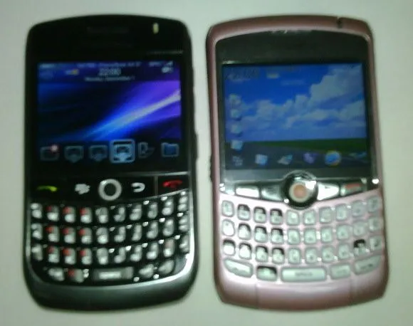 New Image: BlackBerry Javelin vs. BlackBerry Curve | CrackBerry. New Image: BlackBerry Javelin vs. BlackBerry Curve | CrackBerry.