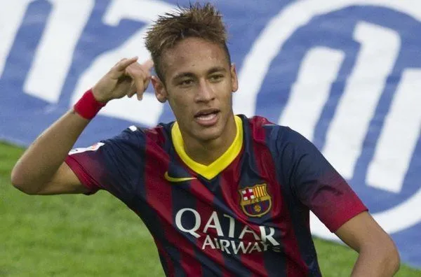 Neymar tira del carro en el Barça