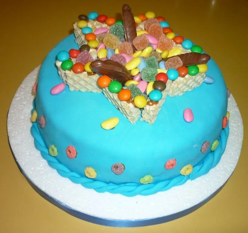Nikadella: Torta golosinas
